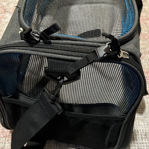 Pet travel carrier - Picture 5 of 12